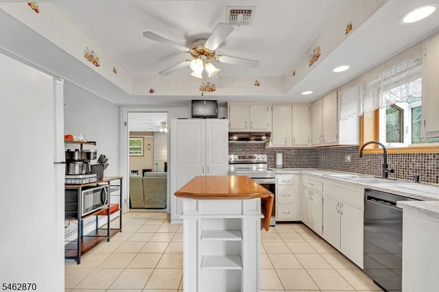 434 Drakestown Rd, Mount Olive Twp., NJ 07853