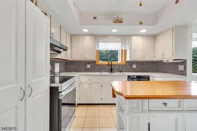 434 Drakestown Rd, Mount Olive Twp., NJ 07853