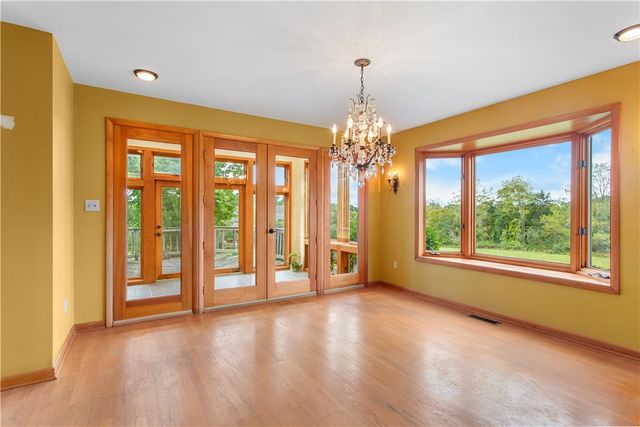 377 Farmhouse Lane, Bushkill Twp, PA 18091