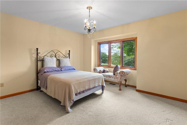 377 Farmhouse Lane, Bushkill Twp, PA 18091