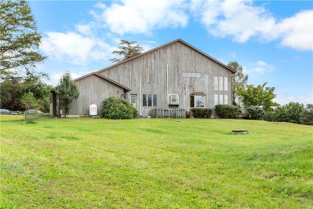 377 Farmhouse Lane, Bushkill Twp, PA 18091