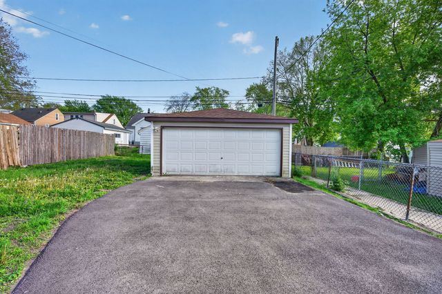2641 W 89th Place, Evergreen Park, IL 60805