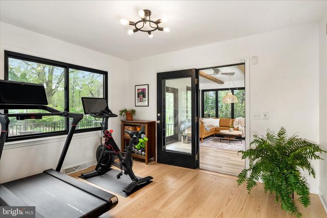 2 WESTERN PINE ST, Pennington, NJ 08534