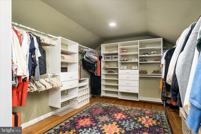 2 WESTERN PINE ST, Pennington, NJ 08534