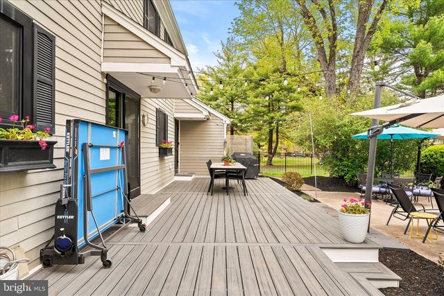 2 WESTERN PINE ST, Pennington, NJ 08534