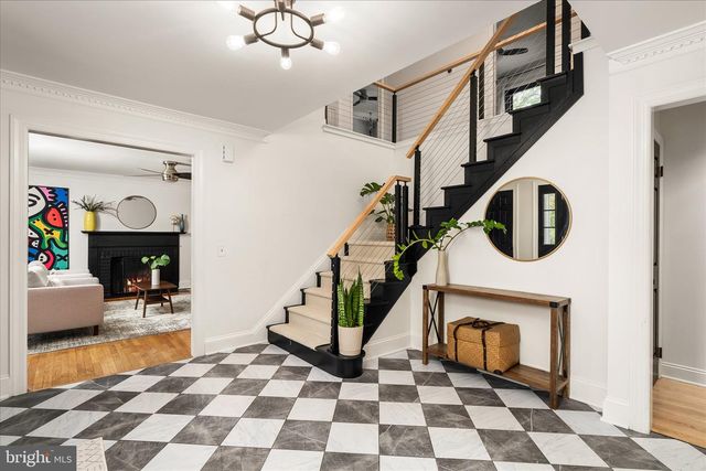 2 WESTERN PINE ST, Pennington, NJ 08534