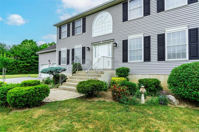 46 Wildflower Ridge, Poughkeepsie, NY 12603