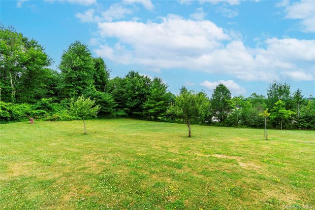 46 Wildflower Ridge, Poughkeepsie, NY 12603
