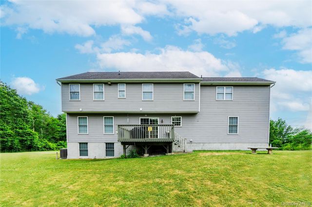 46 Wildflower Ridge, Poughkeepsie, NY 12603