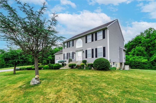 46 Wildflower Ridge, Poughkeepsie, NY 12603
