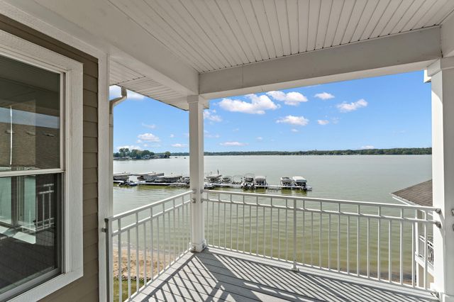 13234 E Lakeshore Drive K-302, Cedar Lake, IN 46303