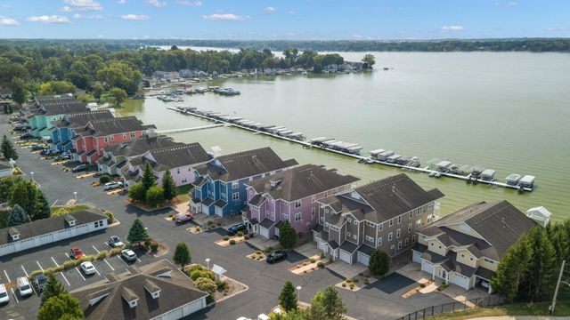 13234 E Lakeshore Drive K-302, Cedar Lake, IN 46303