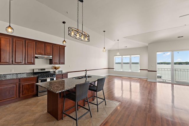 13234 E Lakeshore Drive K-302, Cedar Lake, IN 46303