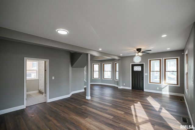 1304 ROYAL Avenue, Pekin, IL 61554