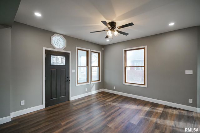 1304 ROYAL Avenue, Pekin, IL 61554