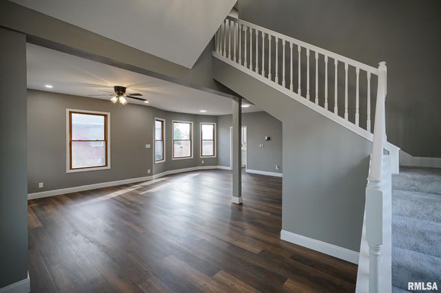 1304 ROYAL Avenue, Pekin, IL 61554