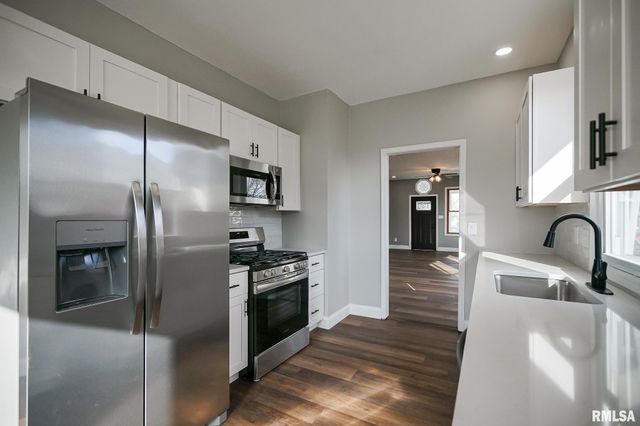 1304 ROYAL Avenue, Pekin, IL 61554