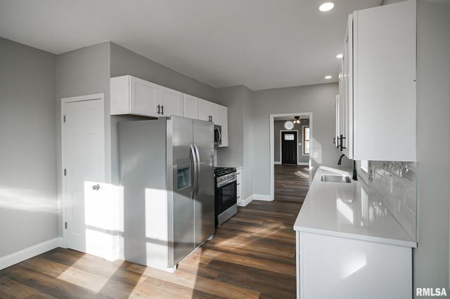 1304 ROYAL Avenue, Pekin, IL 61554