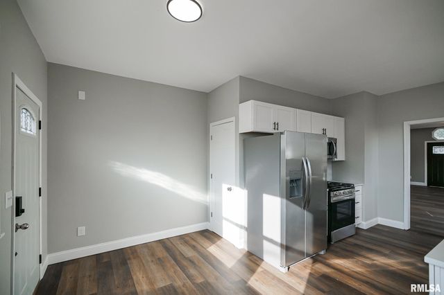 1304 ROYAL Avenue, Pekin, IL 61554