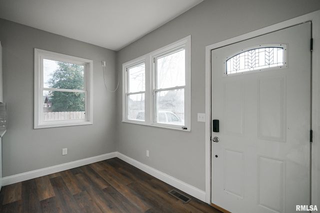 1304 ROYAL Avenue, Pekin, IL 61554