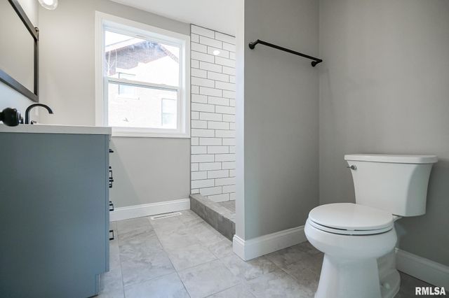 1304 ROYAL Avenue, Pekin, IL 61554