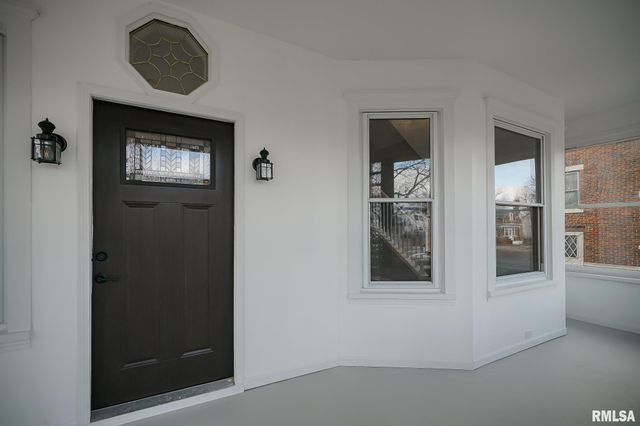 1304 ROYAL Avenue, Pekin, IL 61554