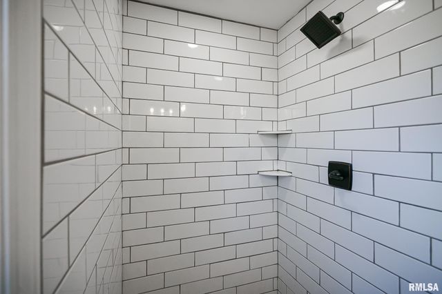 1304 ROYAL Avenue, Pekin, IL 61554