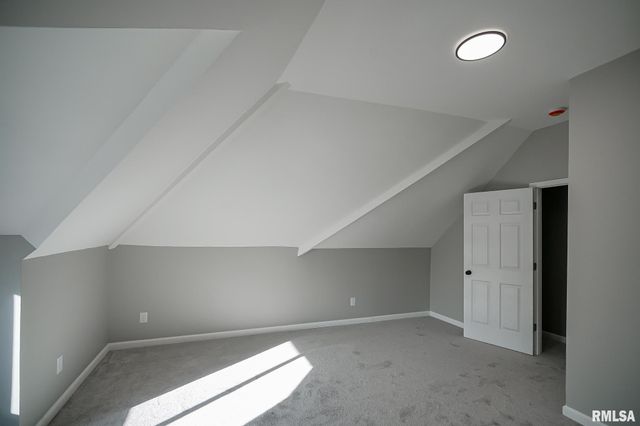 1304 ROYAL Avenue, Pekin, IL 61554