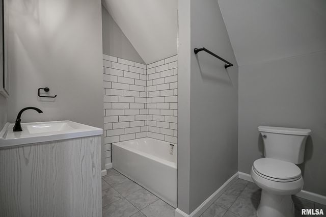 1304 ROYAL Avenue, Pekin, IL 61554