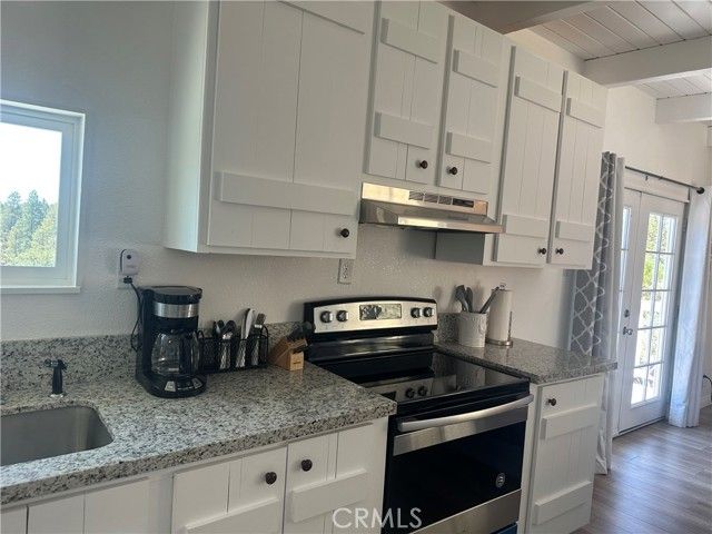 2490 Fern Drive, Los Angeles, CA 92382