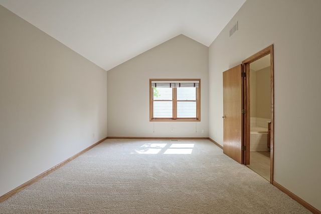 3191 Village Green Drive, Aurora, IL 60504