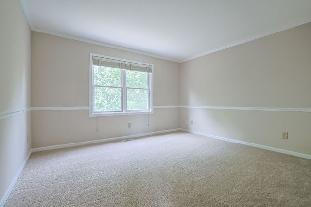 3191 Village Green Drive, Aurora, IL 60504