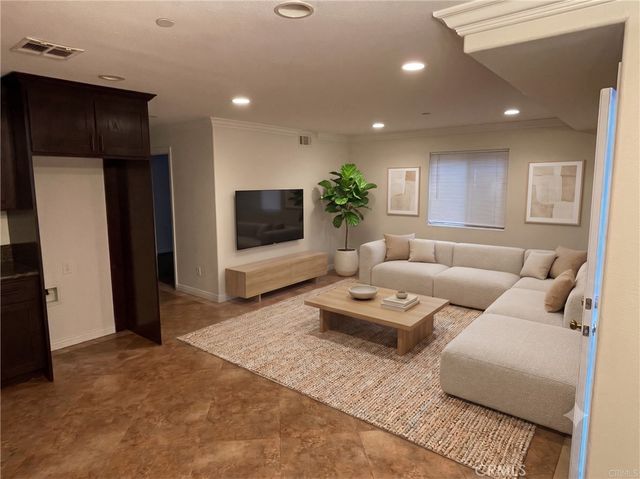 146 W 93rd, Los Angeles, CA 90003
