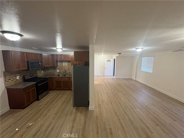 146 W 93rd, Los Angeles, CA 90003