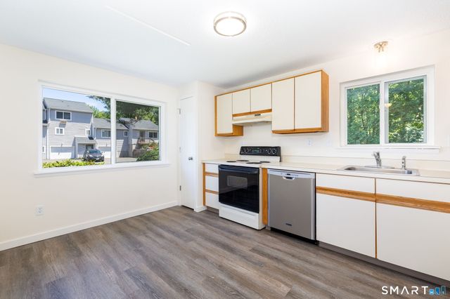48 Chelsea Lane 48, East Granby, CT 06026