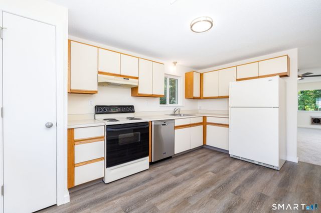 48 Chelsea Lane 48, East Granby, CT 06026