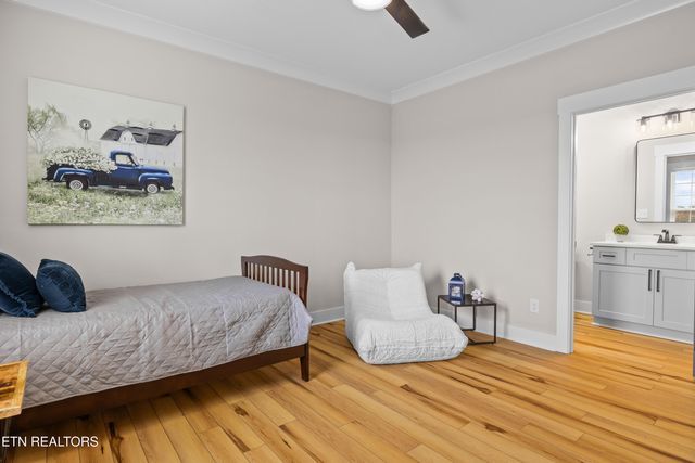 2003 Griffitts Mill Circle, Maryville, TN 37803