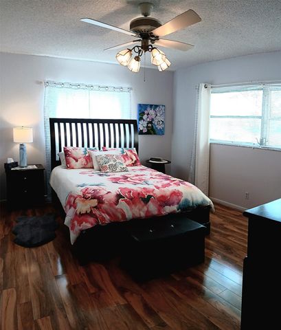 1055 E Country Club Dr 301, Margate, FL 33063