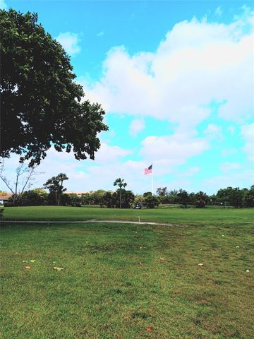 1055 E Country Club Dr 301, Margate, FL 33063