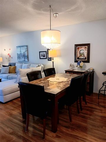 1055 E Country Club Dr 301, Margate, FL 33063