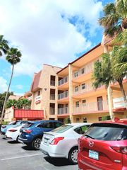 1055 E Country Club Dr 301, Margate, FL 33063