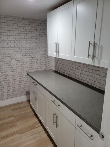 1325 NW 123rd Ter, Pembroke Pines, FL 33026