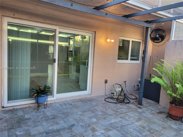 1325 NW 123rd Ter, Pembroke Pines, FL 33026