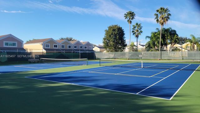 1325 NW 123rd Ter, Pembroke Pines, FL 33026