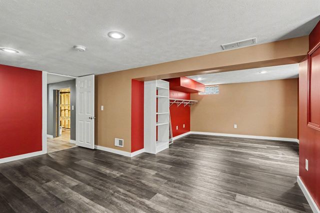 1046 Bronson Avenue, Plainwell City, MI 49080