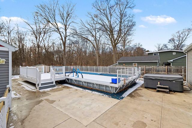 1046 Bronson Avenue, Plainwell City, MI 49080