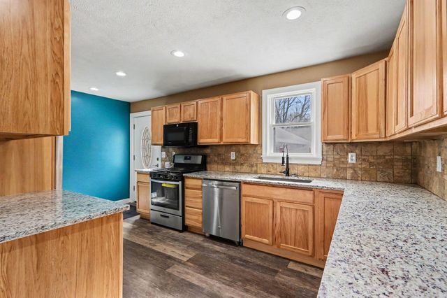 1046 Bronson Avenue, Plainwell City, MI 49080