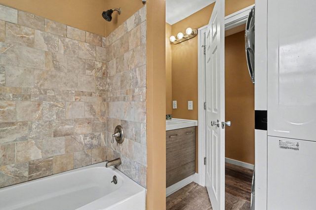 1046 Bronson Avenue, Plainwell City, MI 49080