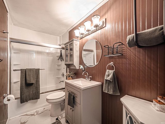 2606 Lexington Road, Evansville, IN 47720