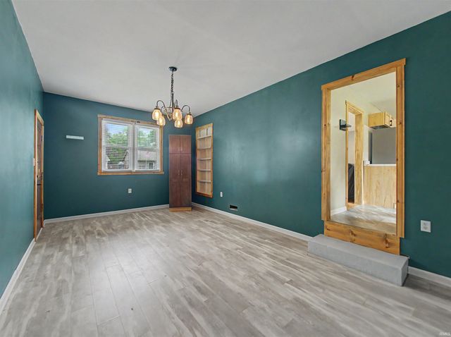 2606 Lexington Road, Evansville, IN 47720